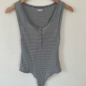 Reformation Ella bodysuit 💙